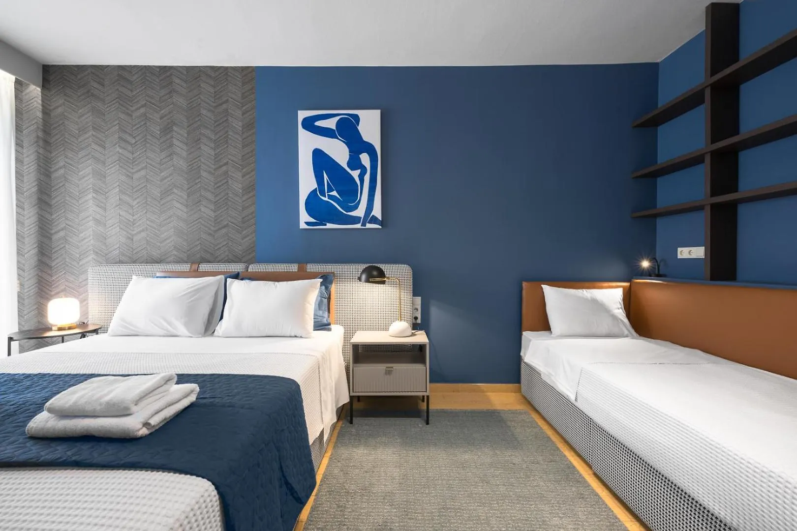 Kontakt z #Luxlikehome Tsimiski Blue